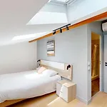 Apartment Hyper Centre T3 Duplex-terrace, Esquirol