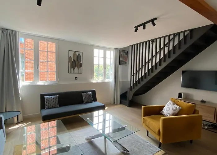 Apartament Hyper Centre T3 Duplex-terrace, Esquirol