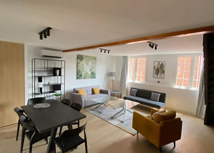 Hyper Centre T3 Duplex-terrace, Esquirol