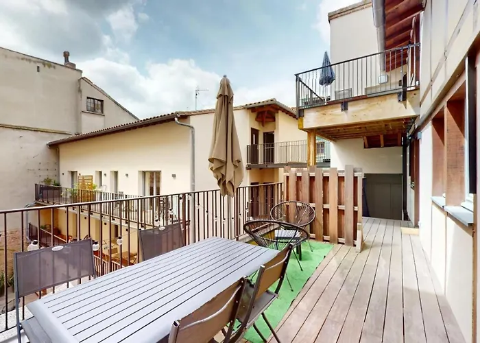 Apartment Hyper Centre T3 Duplex-terrace, Esquirol Toulouse